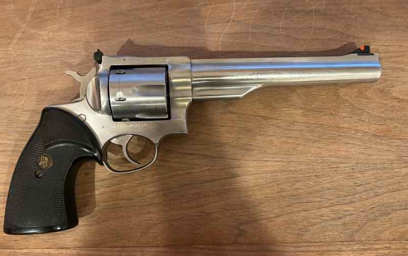 Ruger Redhawk revolver in 41 Magnum 7.5 inch bbl