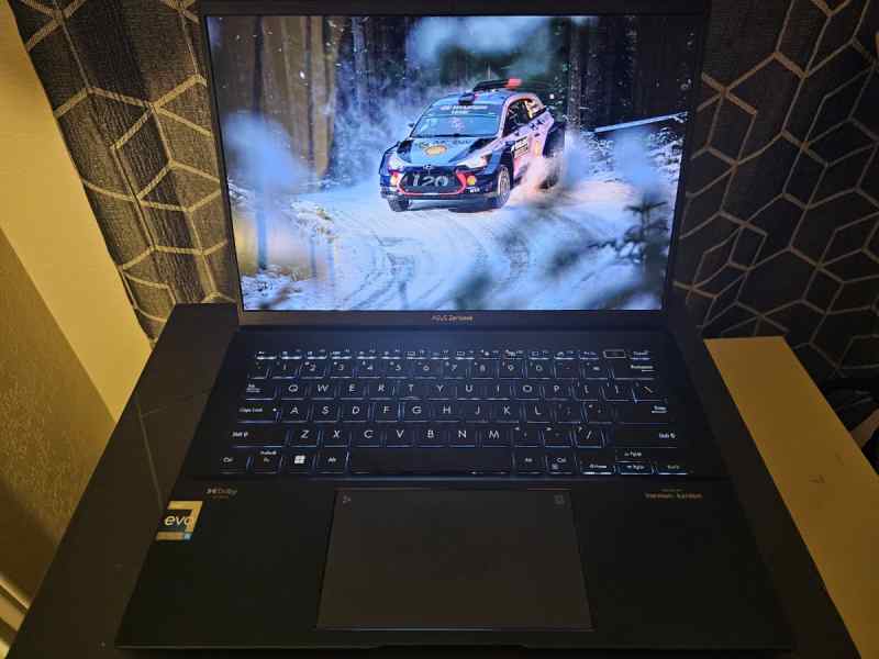 ASUS Zenbook Q409Z 14&quot; 2.8K OLED Laptop
